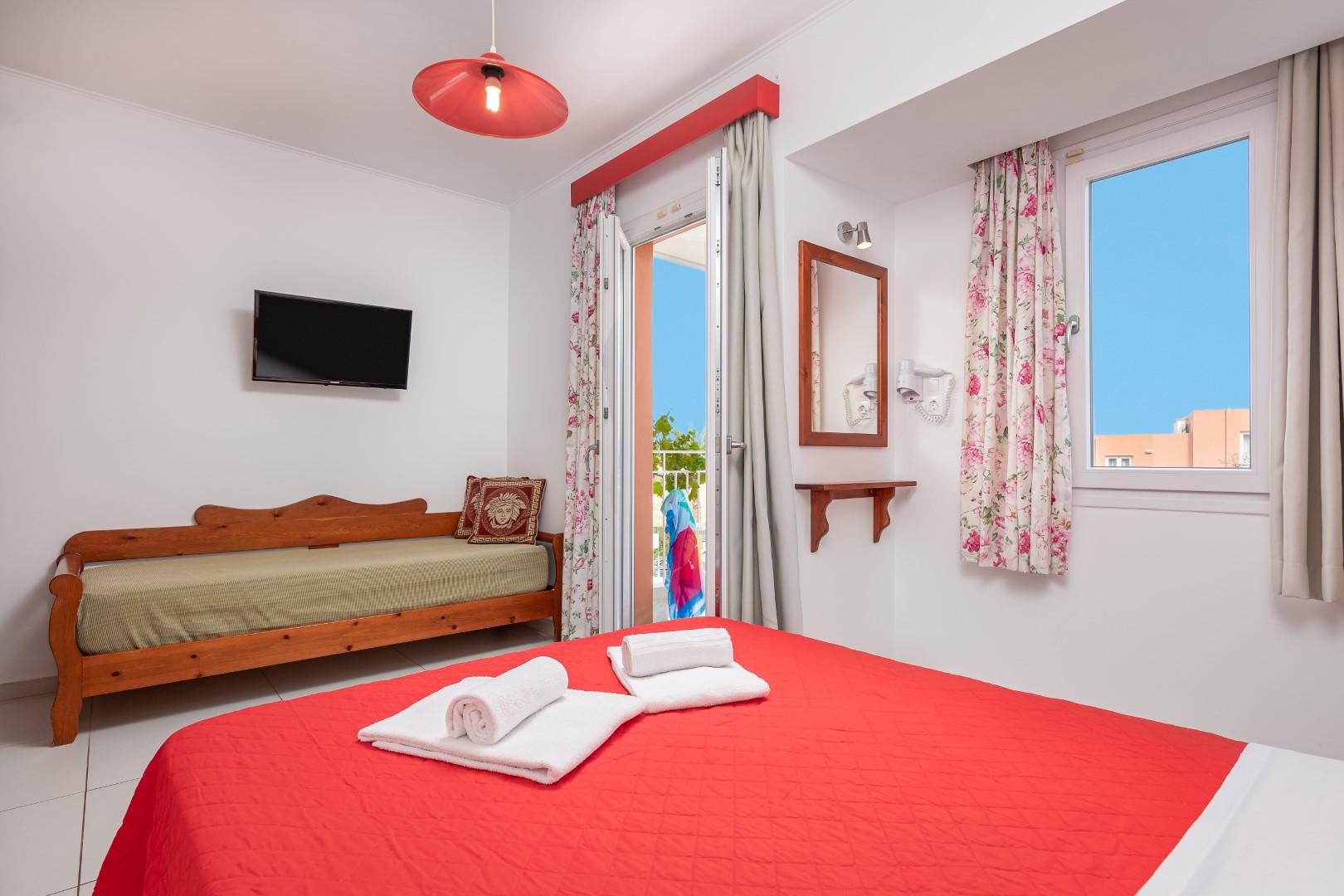 Bellos Hotel Apartments Hersonissos  Dış mekan fotoğraf